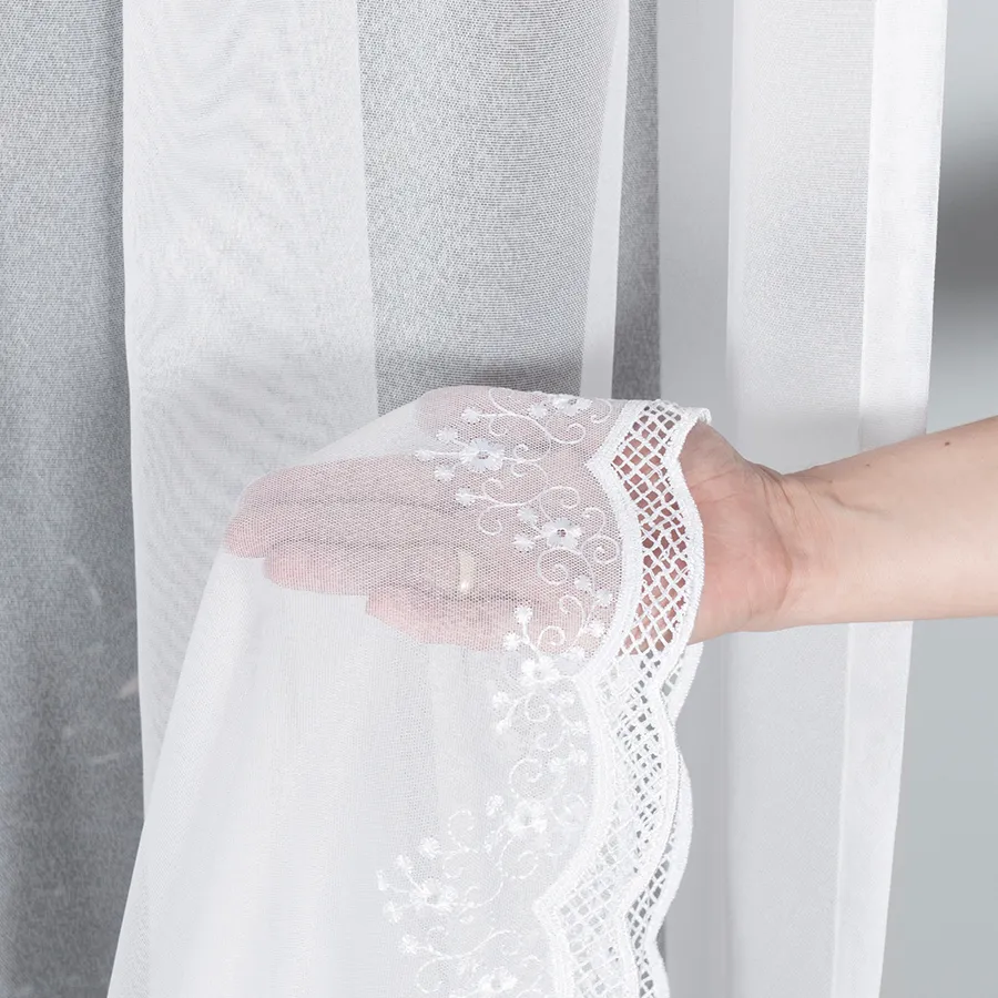 Firanka z aplikacją gipiurową 040613