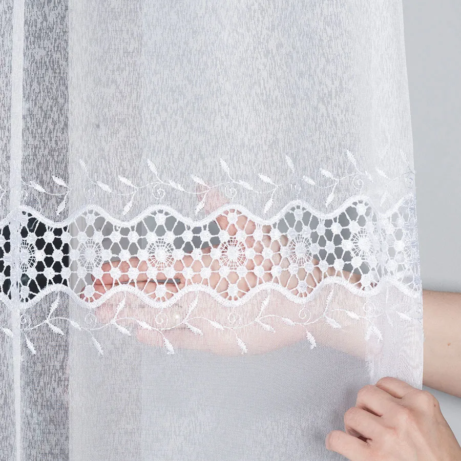 Firanka z aplikacją gipiurową 089060