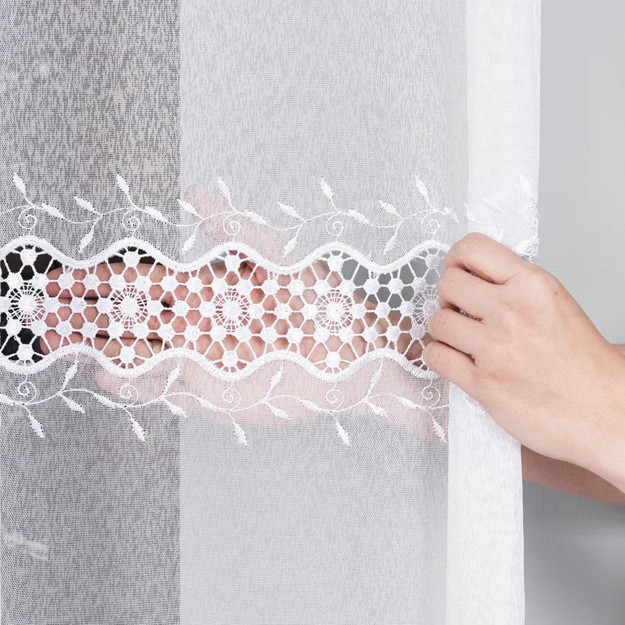 Firanka z aplikacją gipiurową 089060