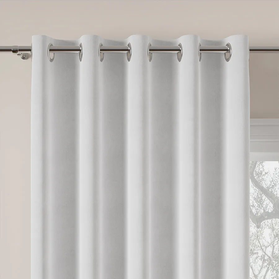 Zasłona gotowa na przelotkach MILAS