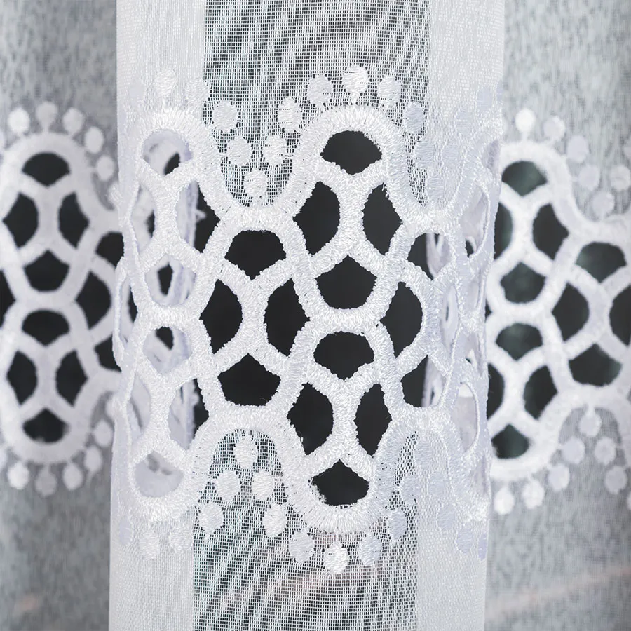 Firanka z aplikacją gipiurową 008897