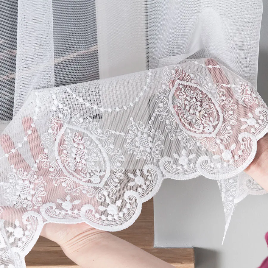 Firanka haftowana 033401