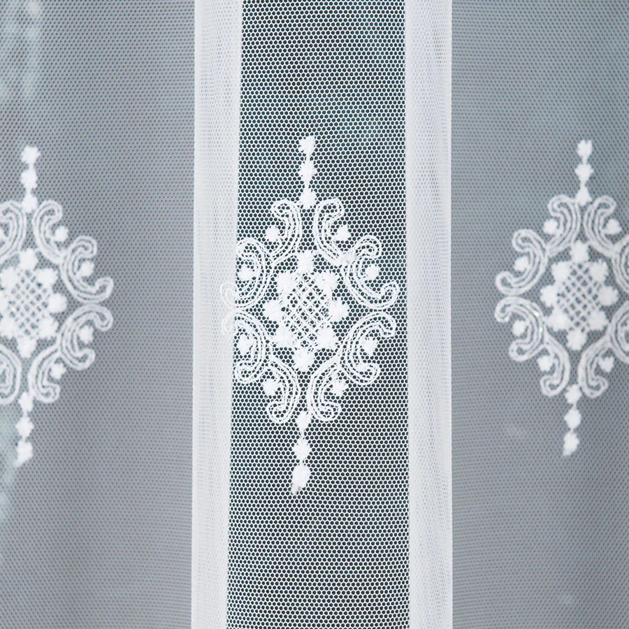 Firanka haftowana 033401