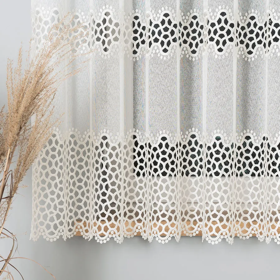 Firanka z aplikacją gipiurową 008897