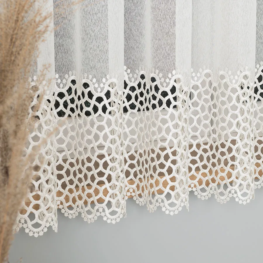 Firanka z aplikacją gipiurową 008897