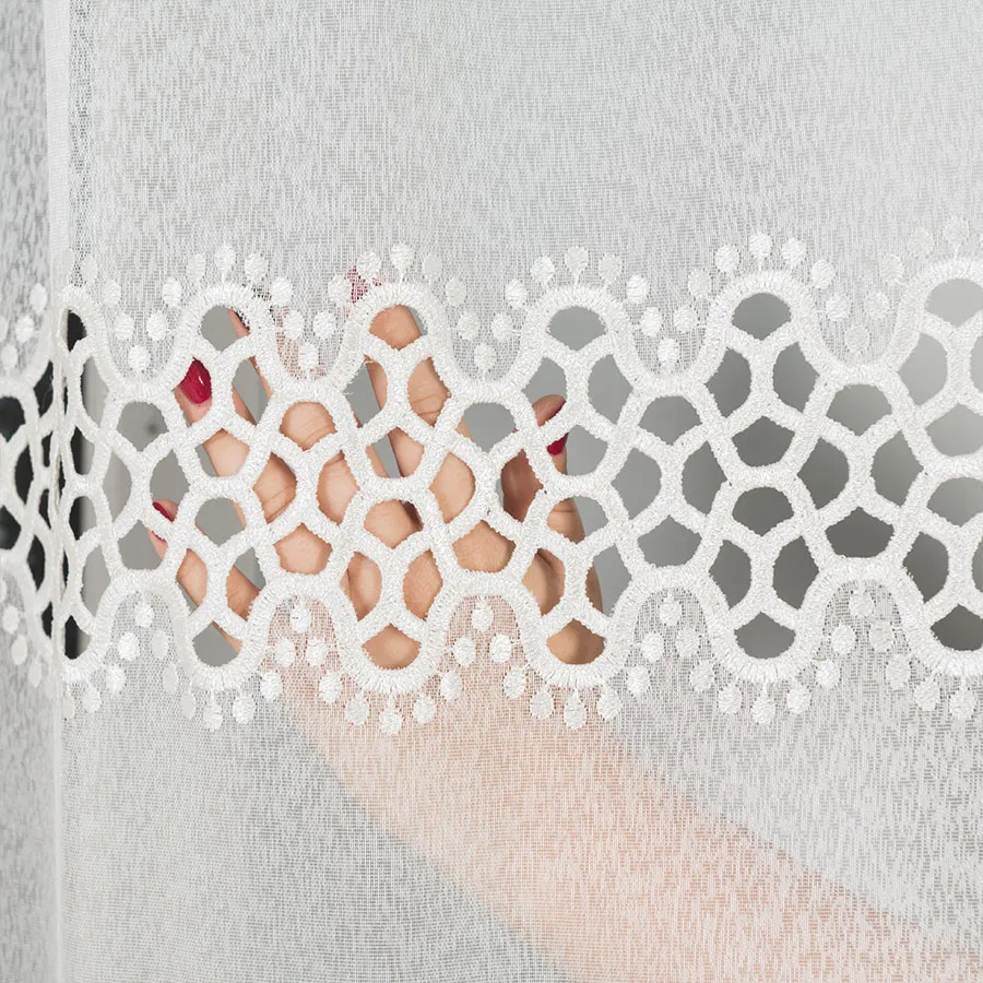 Firanka z aplikacją gipiurową 008897