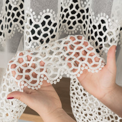 Firanka z aplikacją gipiurową 008897