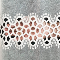 Firanka z aplikacją gipiurową 008897