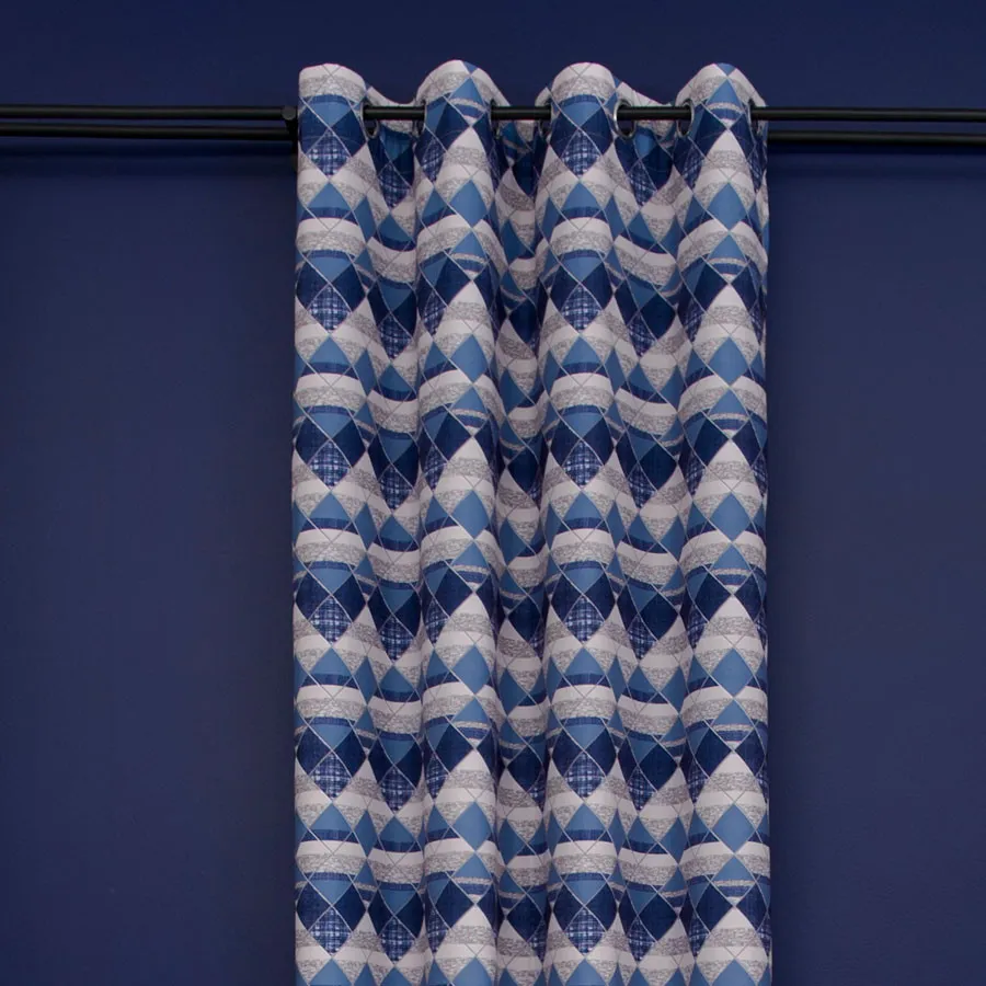 Zasłona gotowa na przelotkach AZUL