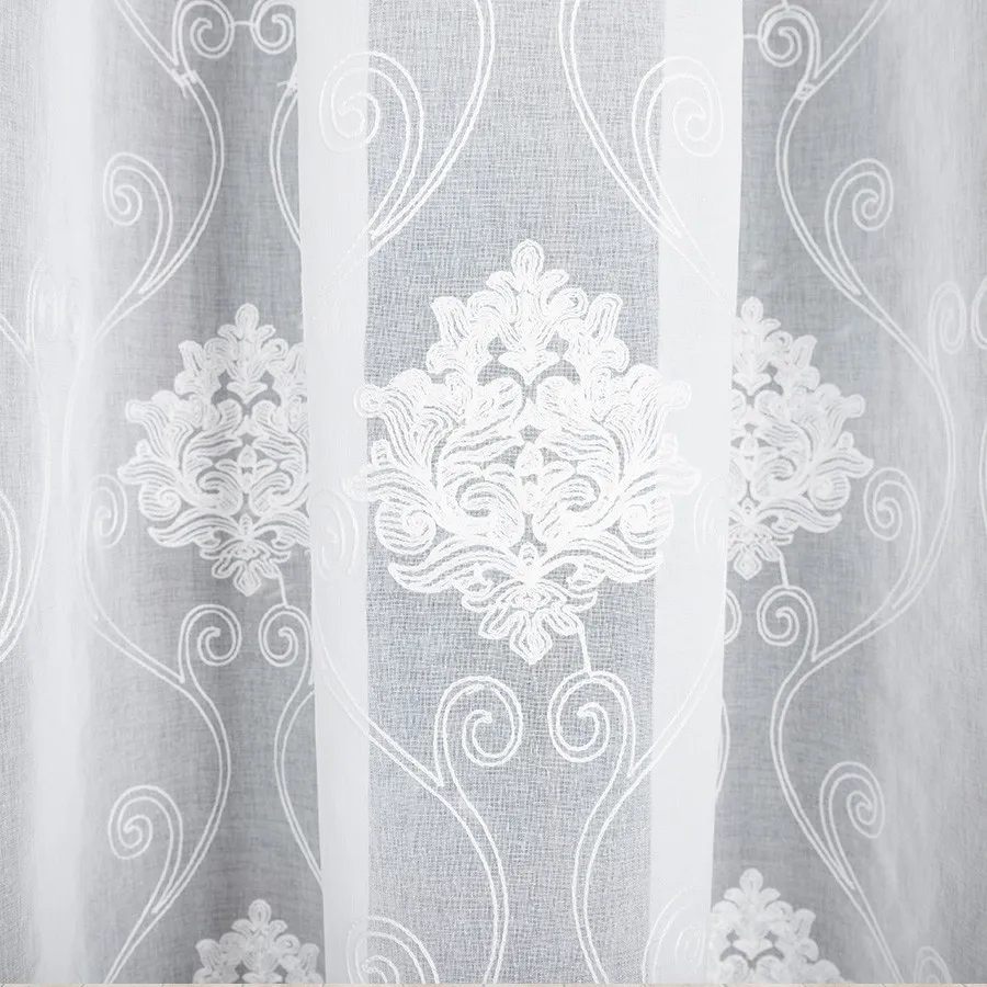 Firanka gotowa na taśmie MAZZO