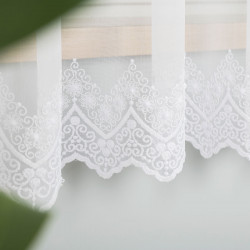 Firanka haftowana ze wzorem na samym dole 123397