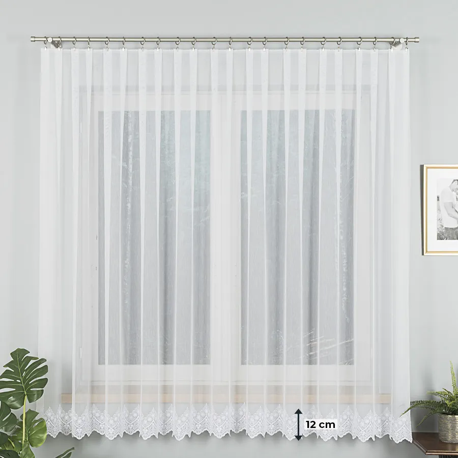 Firanka haftowana ze wzorem na samym dole 123397