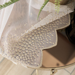 Firanka haftowana ze wzorem pasowym 112853 Firanka haftowana ze wzorem pasowym 112853