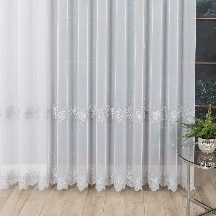 Firanka haftowana ze wzorem pasowym 112853