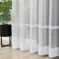 Firanka haftowana ze wzorem pasowym 127111