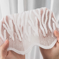 Firanka haftowana ze wzorem pasowym 127099 Firanka haftowana ze wzorem pasowym 127099