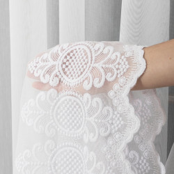 Firanka haftowana ze wzorem na samym dole 127102