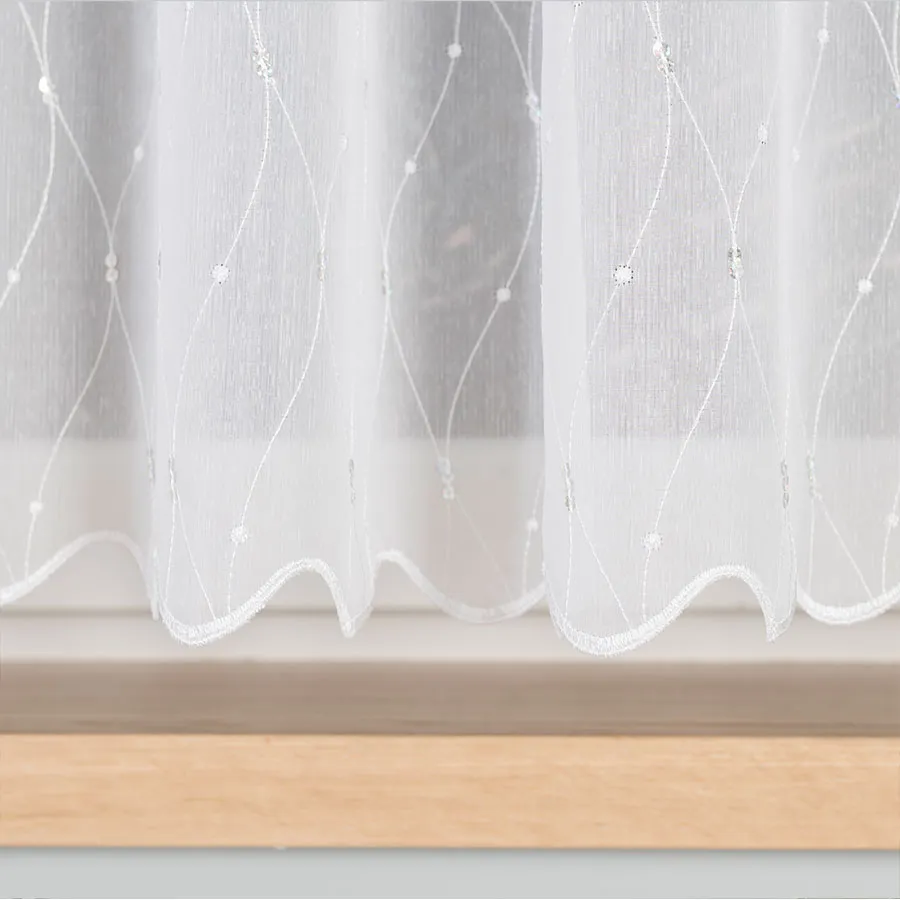 Firanka gotowa haftowana z cekinami z taśmą RICAMO