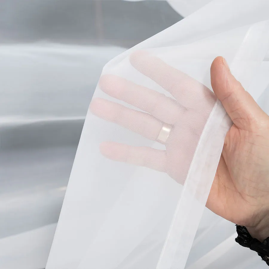 Firana gotowa na przelotkach LOLA