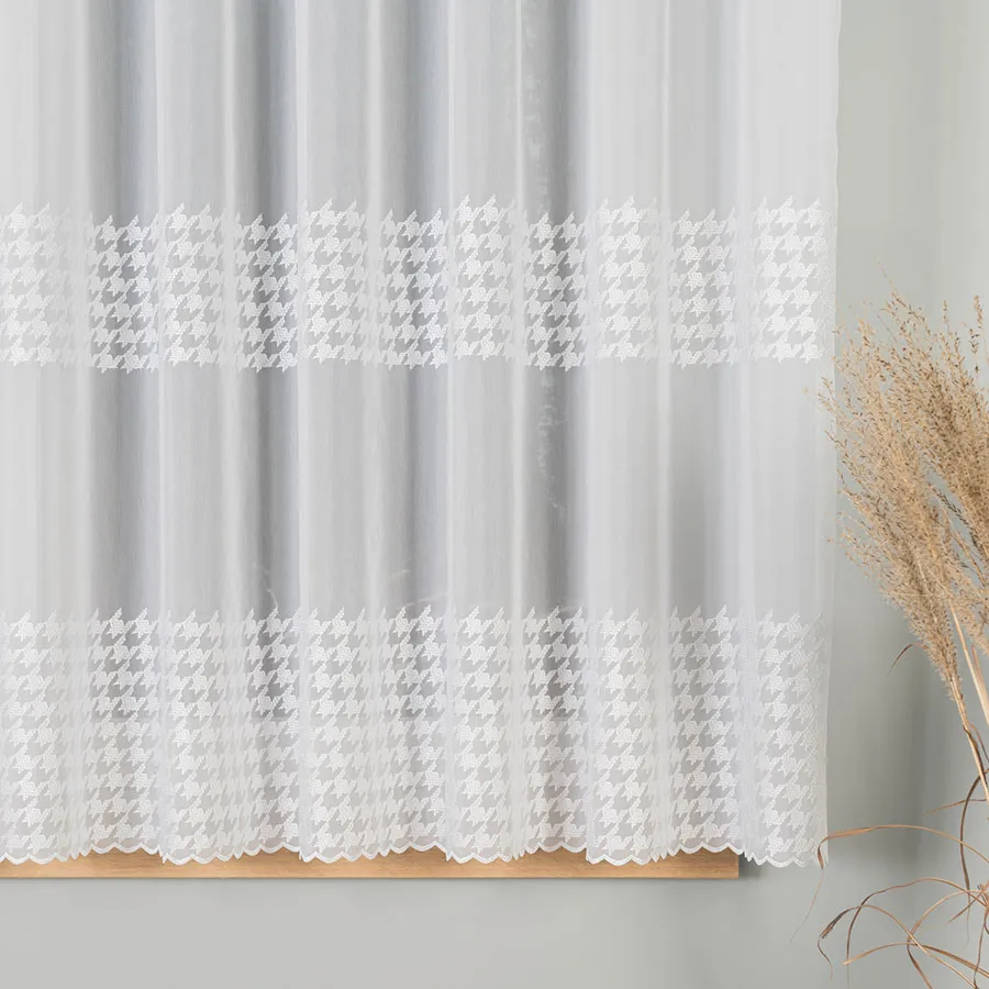 Firanka gotowa haftowana z taśmą PEPITKA