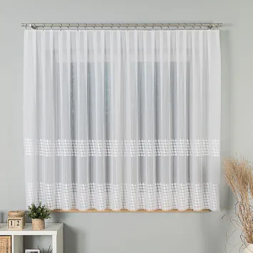 Firanka gotowa haftowana z taśmą PEPITKA 2