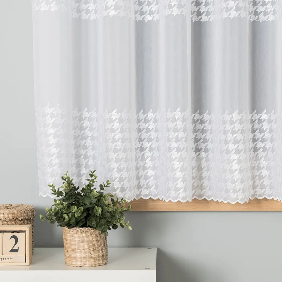 Firanka gotowa haftowana z taśmą PEPITKA