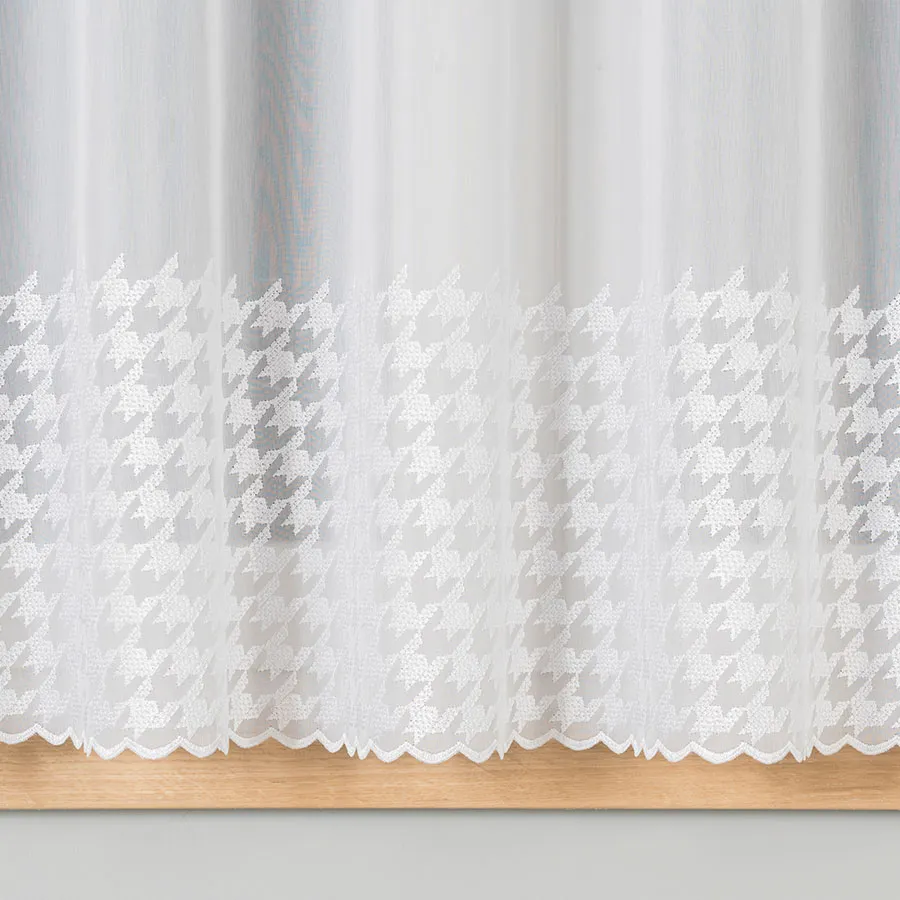 Firanka gotowa haftowana z taśmą PEPITKA