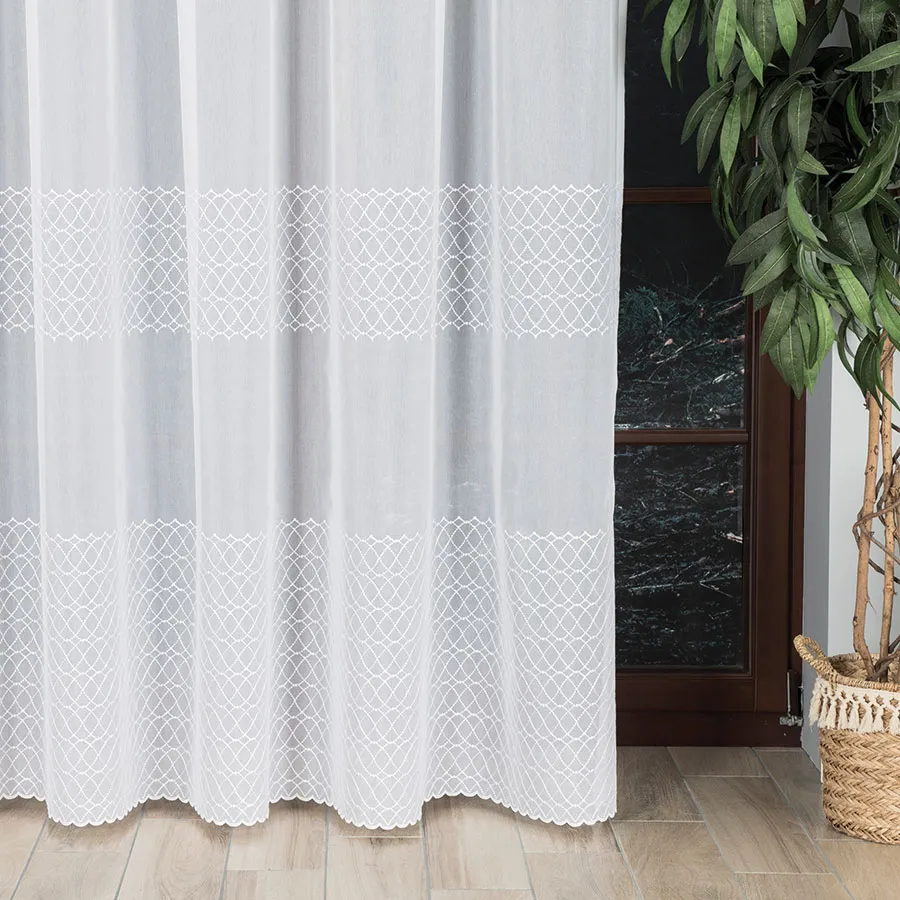 Firanka gotowa haftowana z taśmą SENTIERI