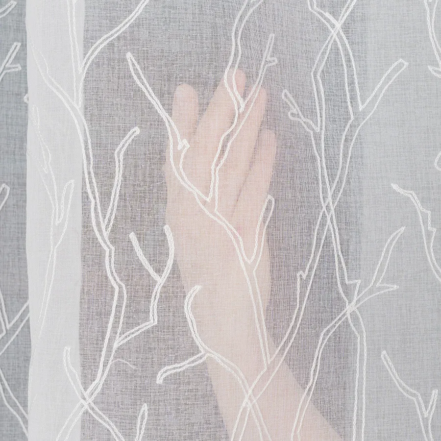 Firanka gotowa haftowana z taśmą RAMITAS