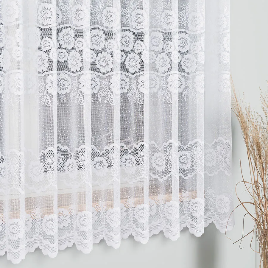 Firanka żakardowa ze wzorem pasowym 044136