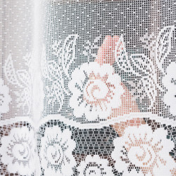 Firanka żakardowa ze wzorem pasowym 044136