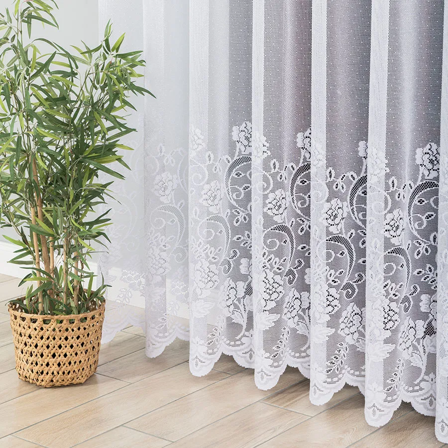 Firanka żakardowa ze wzorem pasowym 638085
