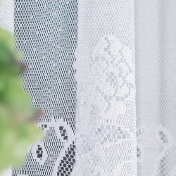 Firanka żakardowa ze wzorem pasowym 638085