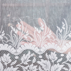 Firanka żakardowa ze wzorem na dole 018864 Firanka żakardowa ze wzorem na dole 018864