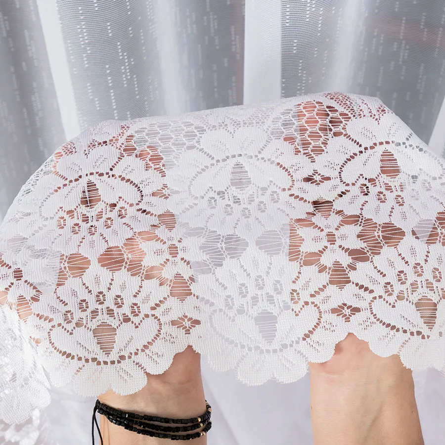 Firanka żakardowa ze wzorem na dole 018864