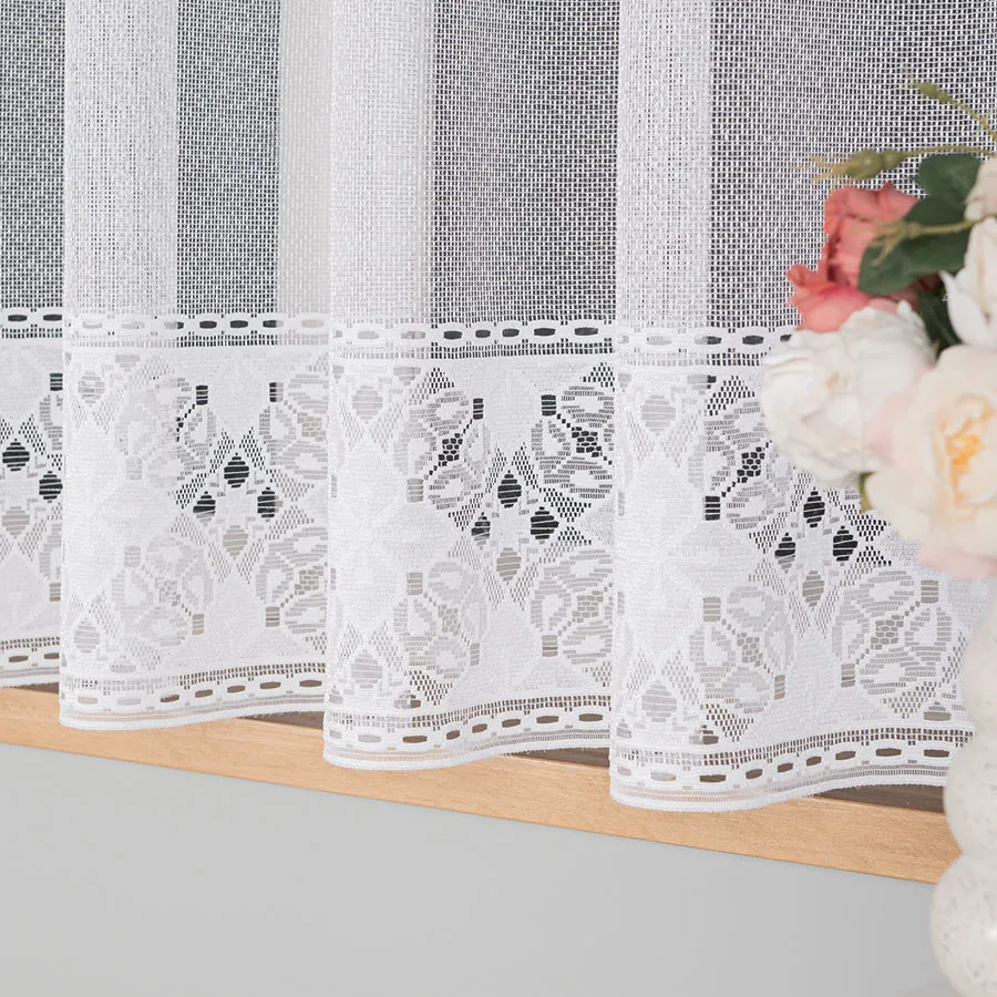 Firanka żakardowa ze wzorem pasowym 358700