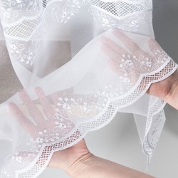 Firanka z aplikacją gipiurową 040613