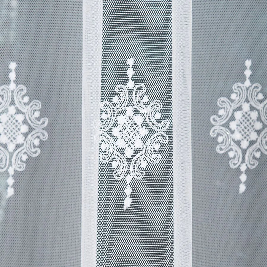 Firanka haftowana 033401