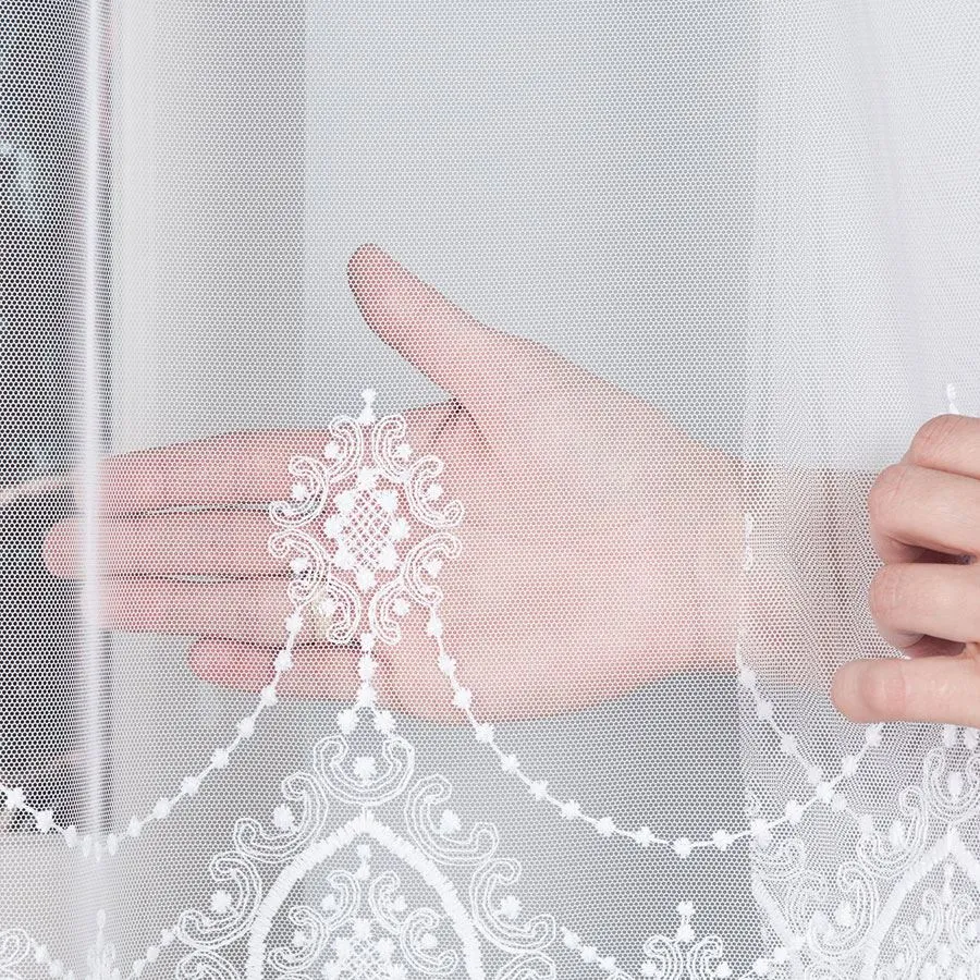 Firanka haftowana 033401