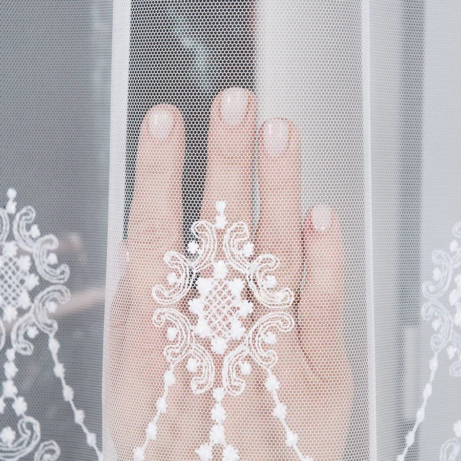 Firanka haftowana 033401