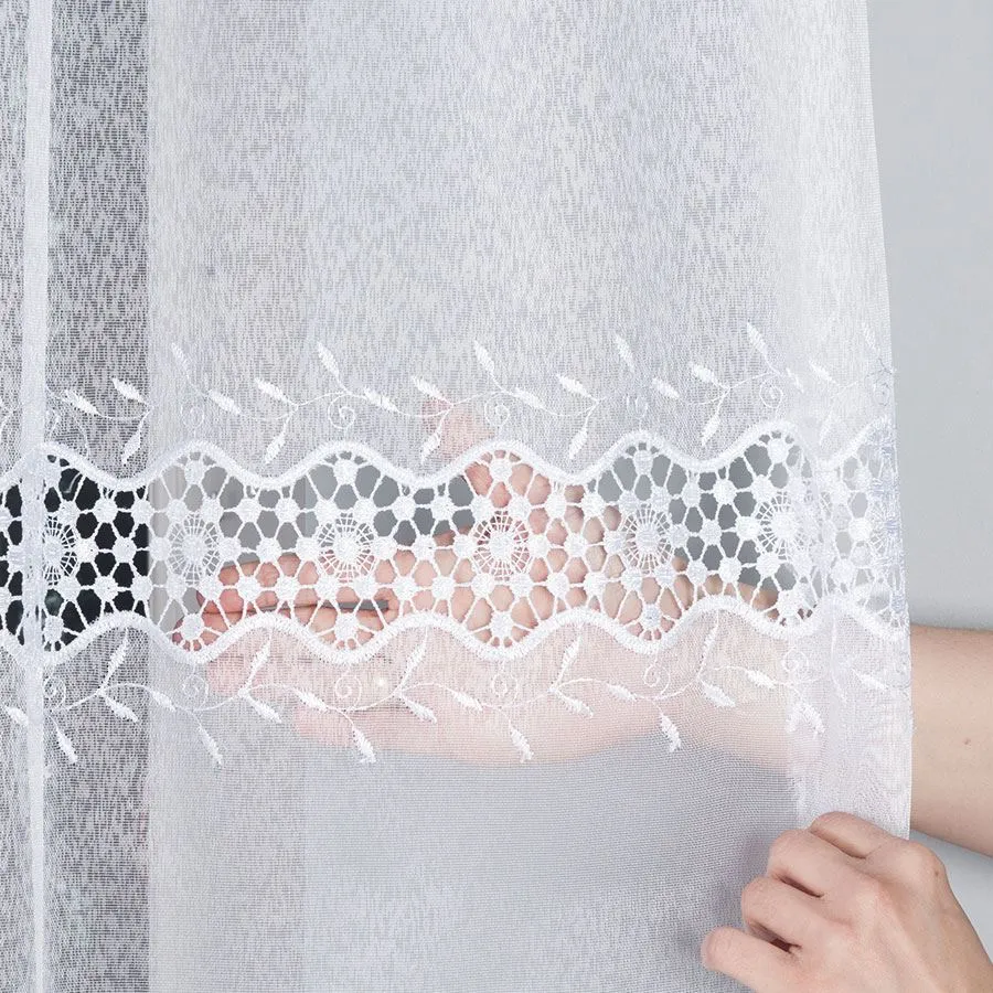 Firanka z aplikacją gipiurową 089060