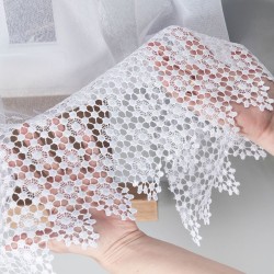 Firanka z aplikacją gipiurową 089060