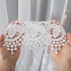 Firanka haftowana z aplikacją gipiurową 122795 Firanka haftowana z aplikacją gipiurową 122795