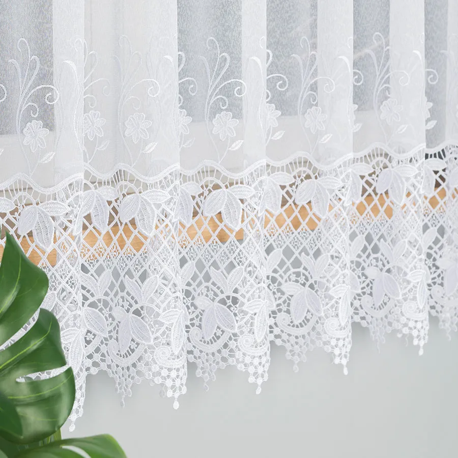 Firanka haftowana z aplikacją gipiurową 122795