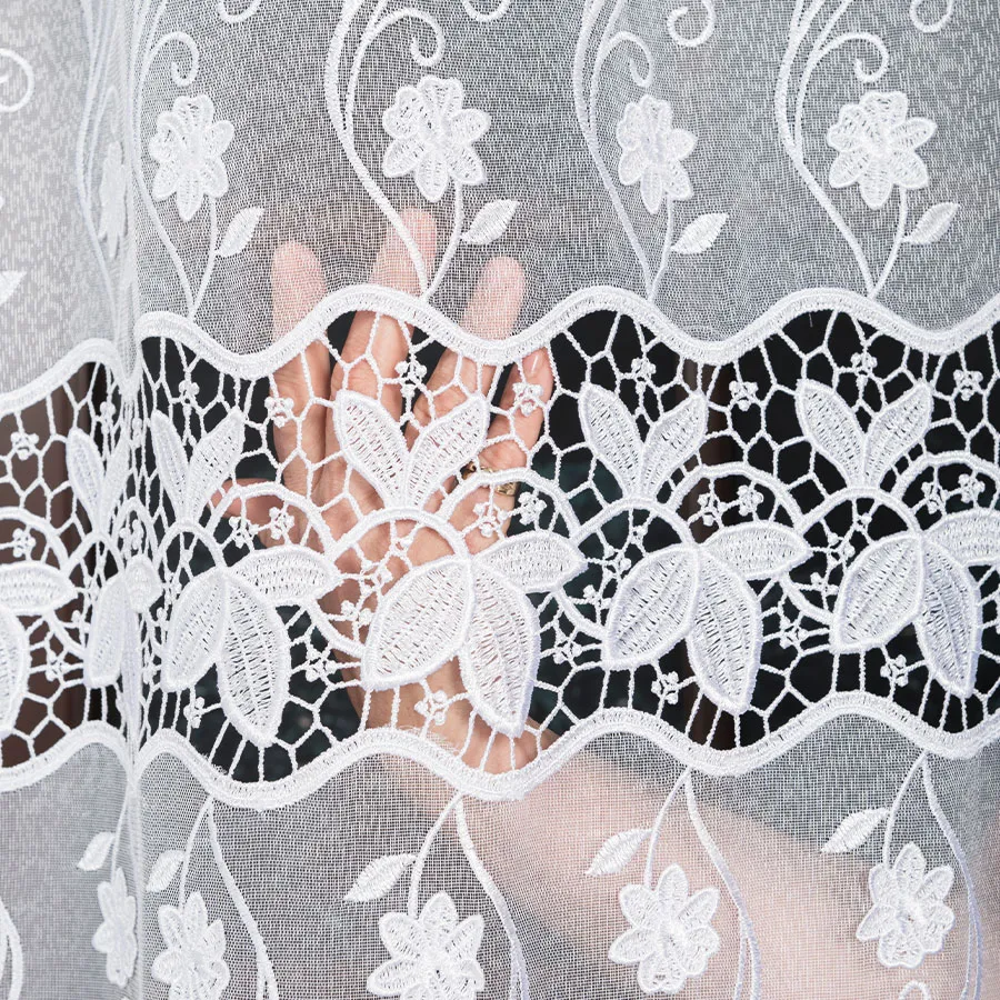 Firanka haftowana z aplikacją gipiurową 122795