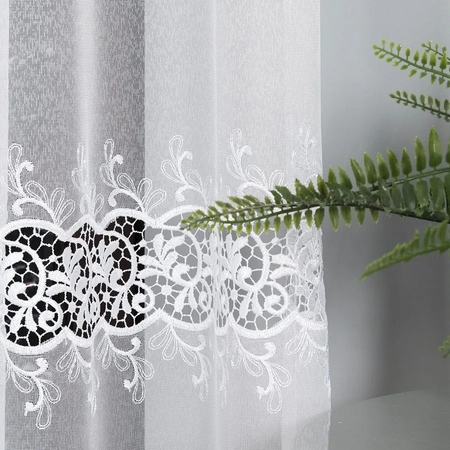 Firanka z aplikacją gipiurową 008210