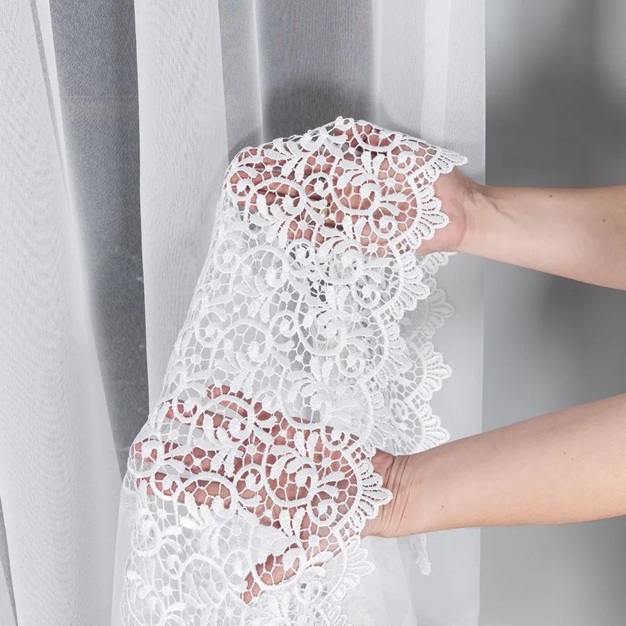 Firanka z aplikacją gipiurową 008210