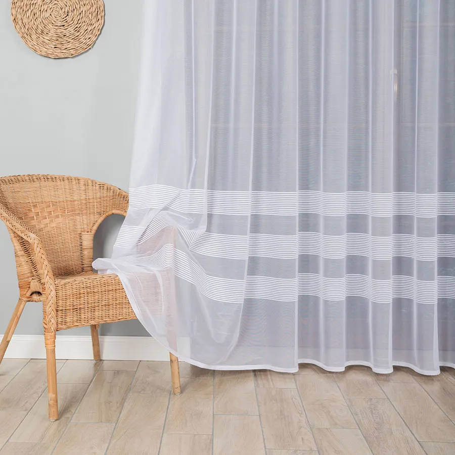 Firanka żakardowa ze wzorem pasowym 000282