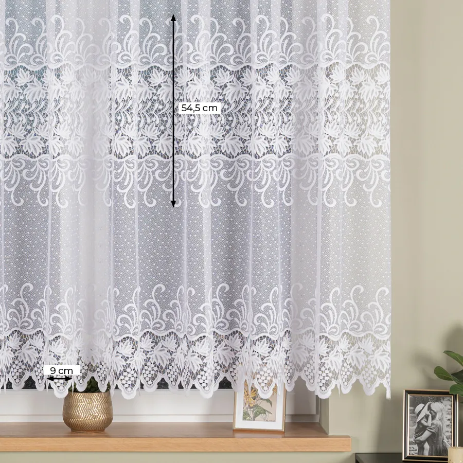 Firanka żakardowa ze wzorem pasowym 018965