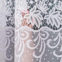 Firanka żakardowa ze wzorem pasowym 018965